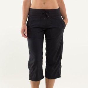 Lululemon black cropped Dance Studio pant Size 10